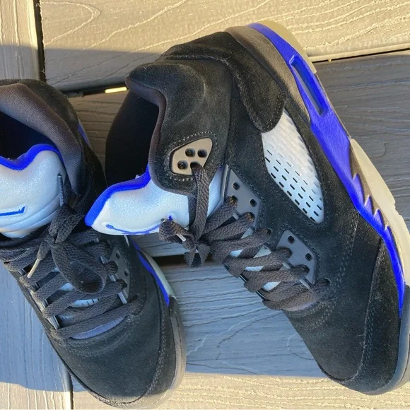 Jordan’s - Picture 2 of 12